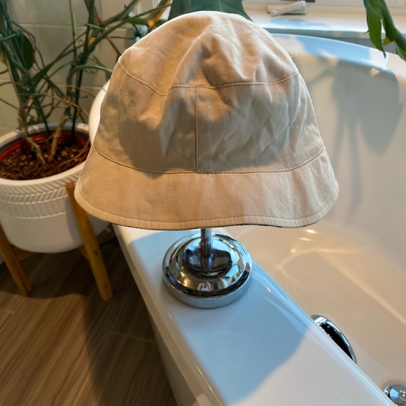 Vintage Burberry Bucket Hat - 💯 Authentic! - Picture 5 of 7